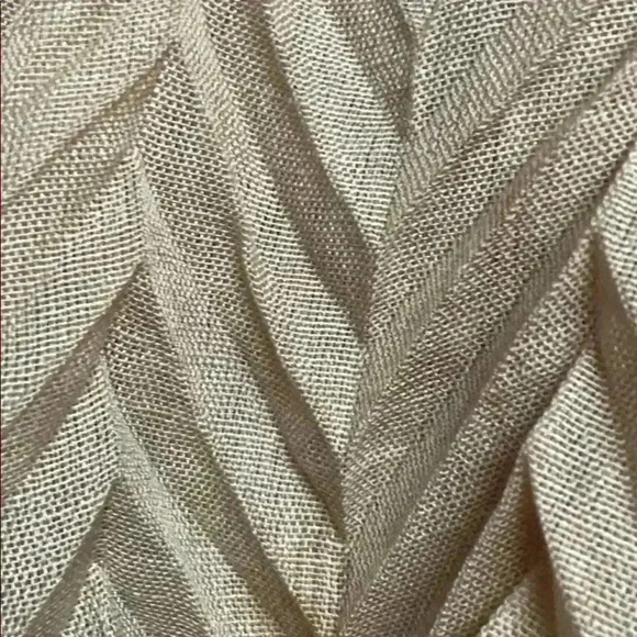 ๐3 for $20 Scarf with Tassels - Picture 4 of 4